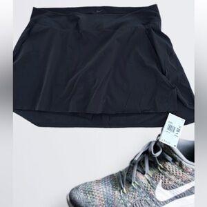 Nike Women’s Size XXL Dri-Fit Athletic skorts
Solid black nylon stretch new $75